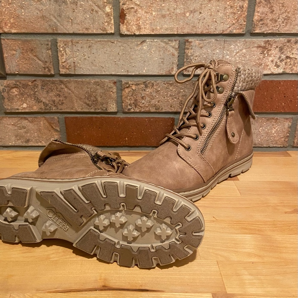Cliff white mountain Kaylee hiking boot tan boot size 6